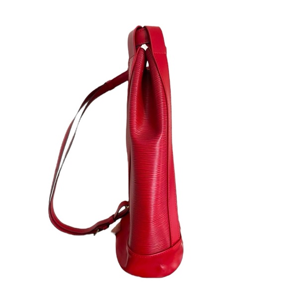 LOUIS VUITTON Red Leather Randonne EPI Shoulder Bag NEW WITHOUT TAGS - Picture 5 of 16